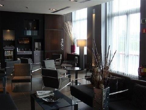 Max Hotel