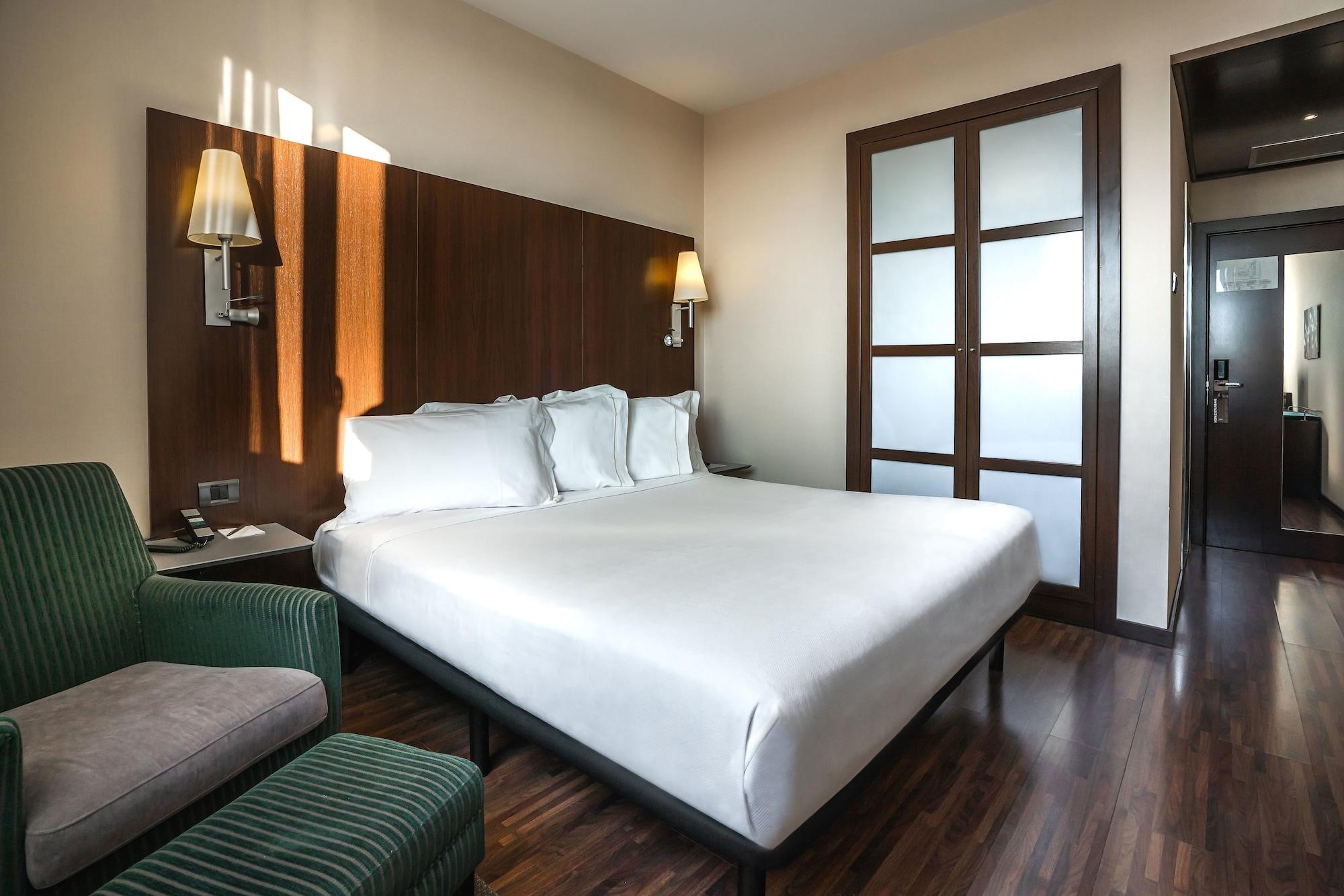 Max Hotel